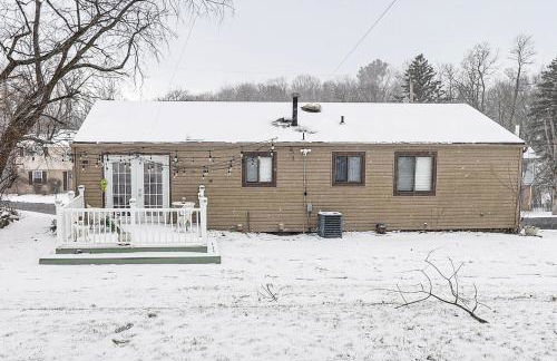 Remote-Work Ready Family Home Near Pittsburgh - Foto 24