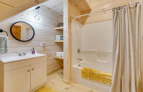 Dock and Kayaks Annabessacook Lake Retreat! - Foto 26