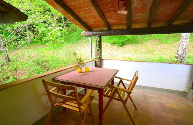 Peaceful Retreat With Shared Pool - Photo 26