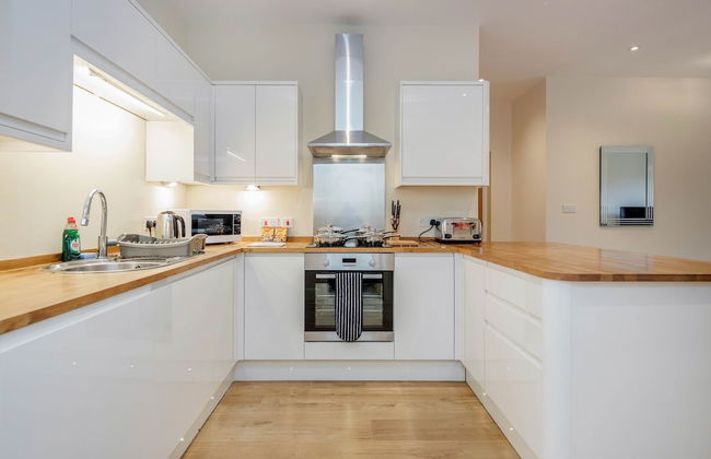 Luxury 2 Bedroom Apartments with Parking - Foto 42