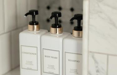 Designer Home, Hot Tub, Private Yard, & Projector - Foto 46