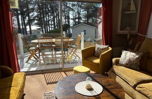 Robins Lodge by the sea - Photo 2