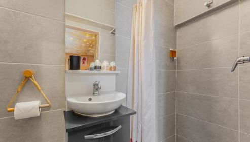 Le petit nid étoilé - Gare, Jardin botanique, Wifi - Foto 5