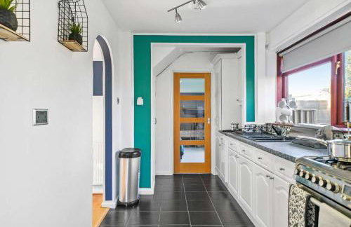 Spacious 3BED Home in Rugby - Ideal for Groups - Foto 16