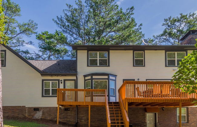 Beautiful Large Newly Renovated 5 Bedroom House - Foto 38