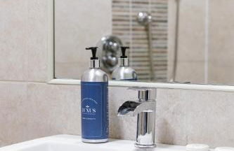 Luxurious 2 Bedroom City Centre Apartment Walking Distance to Everything Sleeps 6 - Foto 60