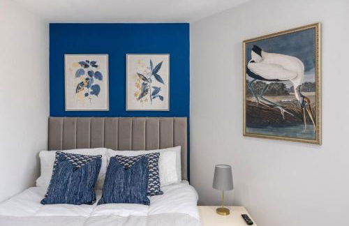 Perfect Flat Next To Highgate Station - Photo 1