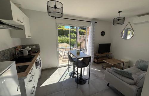la pause detente, villa climatisée avec jardin et parking privés, à 5 mn de la mer, au calme - Foto 5