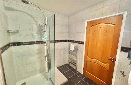 Serene Retreat - Hot Tub - Pool Table - Close to New Forest and Bournemouth Beach - Sleeps 12 - Foto 52