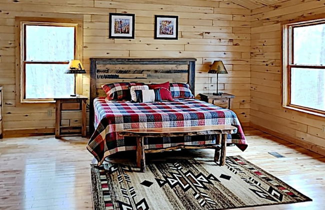 Sunset Cove Cabin On Lake Grindstone - Photo 2