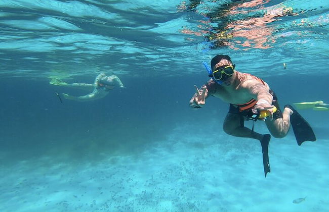 Excursão de catamarã Isla Mujeres, snorkeling, diversão, bar aberto e buffet - Foto 25