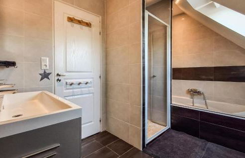 3 Bedroom Lovely Home In Saint-Pabu - Foto 20