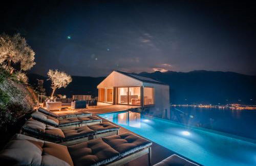 Villa Arias lake view - Photo 34