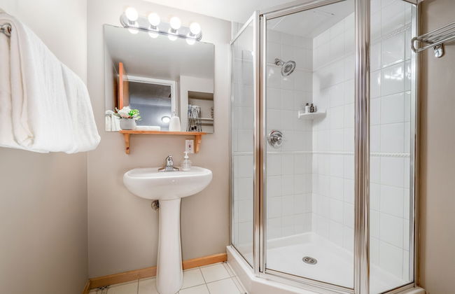 CENTRALLY Located 3-Br Home | TRUE Ski In/Out | FREE access to Pools & Hot Tubs - Foto 21