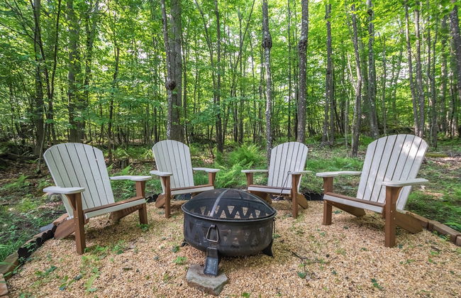 Play-a-way Chalet by Taylor Made Deep Creek - Photo 2