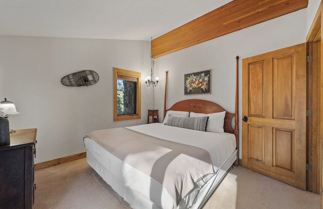 Ellis Peak by Avantstay Beautiful Mckinney Cabin w/ Filtered Lake Views - Foto 27