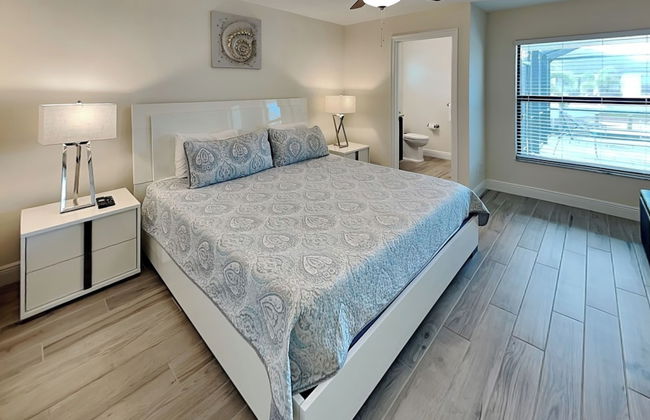 Midpoint Villa by Distinctive Beach Rentals - Photo 9