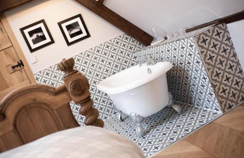 The Tiny Chapel with Hot Tub - Photo 9