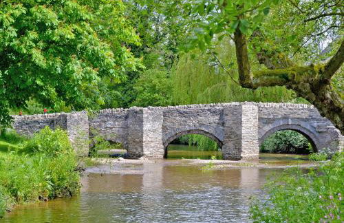 Heyope Cottage - Photo 14