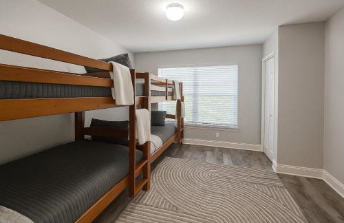 Disney-Area 3BR Townhome | Sleeps 9 | Pool + Gym - Foto 26