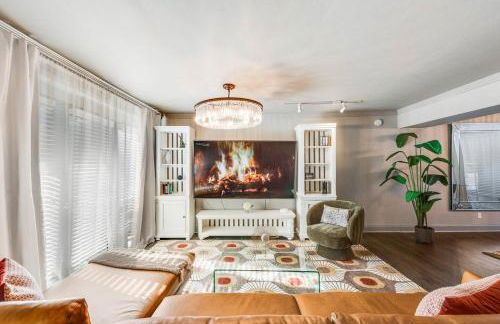 Spacious Dallas 2BR Poolside Escape - Foto 7