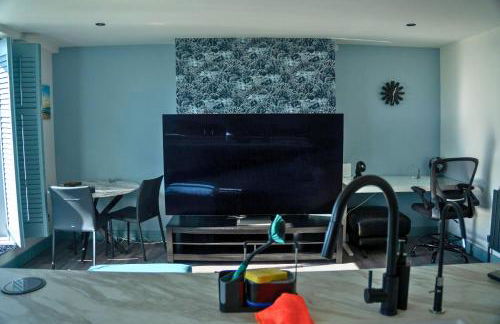 Modern Beachfront Apartment - Foto 5