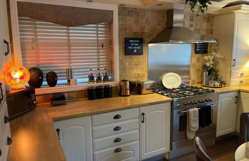 Cosy Cottage Central Bawtry - 2 Bedroom - High End Furnishings - Foto 15