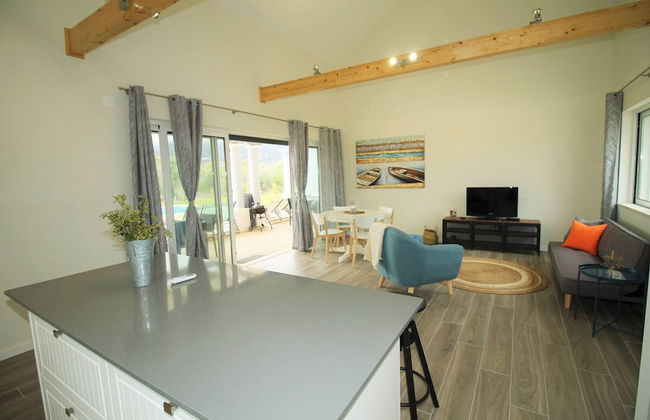 Semi-detached Villa With Pool In Rural Setting - Photo 9