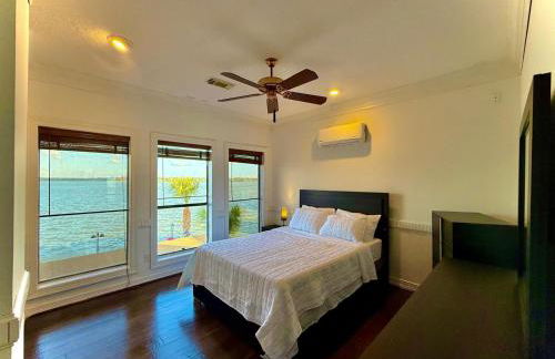 Lakefront Oasis - Photo 11