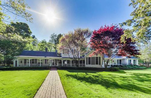 Berrywood Farmhouse - Photo 1