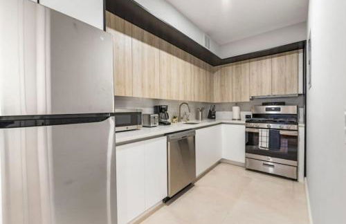 3BR Penthouse with Massive Private Rooftop - Foto 25