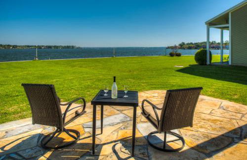 Lake Vibes with Champagne Views - Foto 1