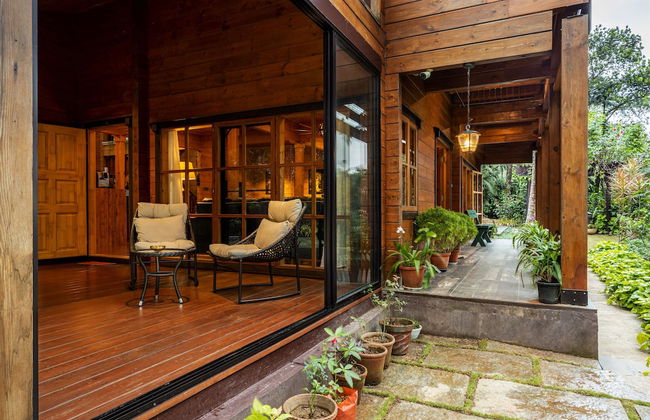 ama Stays & Trails The Malabar Villa Heliconia, Kozhikode - Foto 10