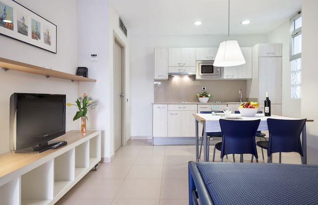 Apartamentos Porta Coeli - Photo 2