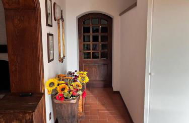 All'Acqua Santa, immersi nella natura - Foto 14