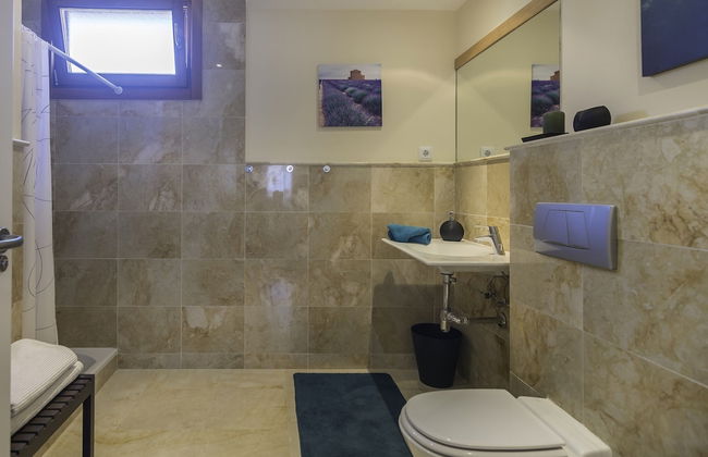 Great Penthouse Near Beach - Photo 14