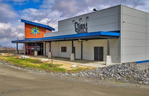 Ski-In Resort Family Condo with Deck at Jay Peak! - Foto 41