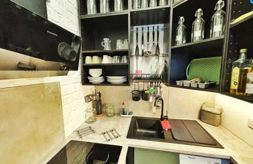 AdeamStays provides Beautiful centrally located 1 and 2 bed apartments on Liverpools Boulevard - Foto 20