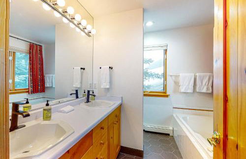 Spruce Way Retreat - Foto 13