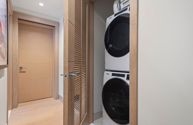 Snowmass Lux Getaway by Snowmass Vacations - Photo 5