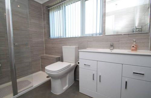 Nicely decorated 3 bedroom house near Heathrow, London - Foto 18