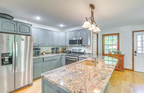 Charming Ballston Spa Home with Sauna and Private Pool - Foto 10