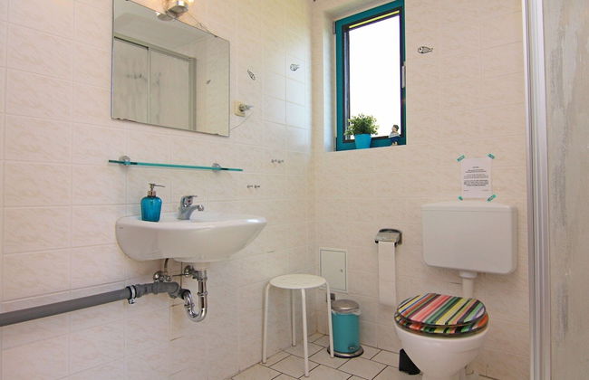 Bungalow am See mit Ruderboot in Klein Labenz - Photo 10