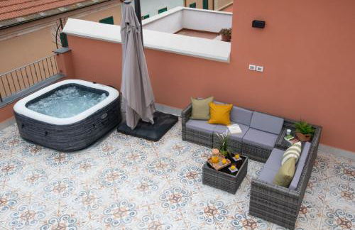 Attico Belvedere - Terrazza con Barbecue e Jacuzzi Privata - Foto 14