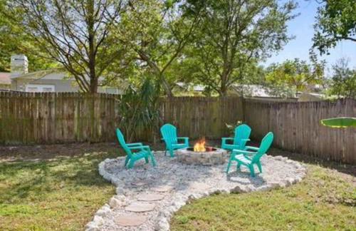Sunny Palm Cottage W/ Hot Tub + Fire Pit + Grill + 10 to Beach! - Foto 22