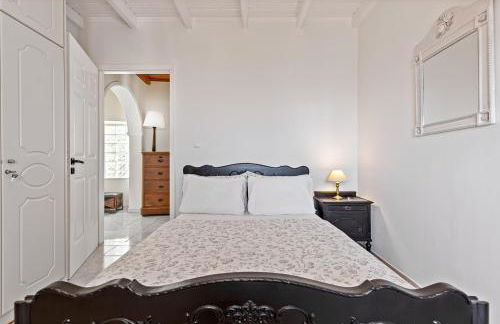 San Elias House - Photo 13