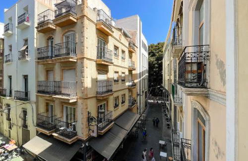 Apartamento con mucho encanto en pleno centro - Photo 26