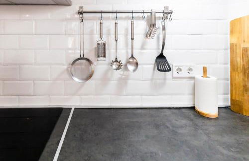 AkomodaT en apartamento luminoso junto al paseo de la ría - Foto 8