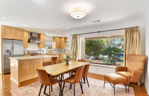 Charming 2BR 2BA Los Angeles Home with Character - Foto 33