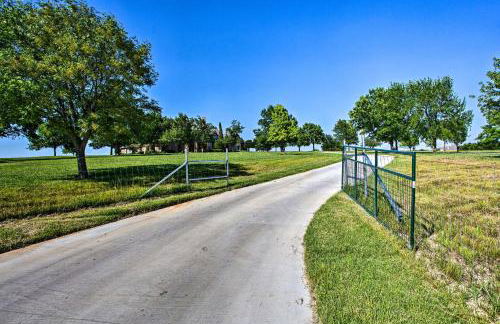 Families Welcome! Lavish Celina Home with Game Room - Foto 31